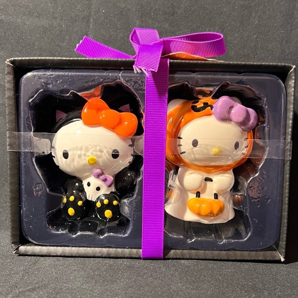 Hello Kitty Halloween Salt & Pepper Shaker Set 🎃🎀